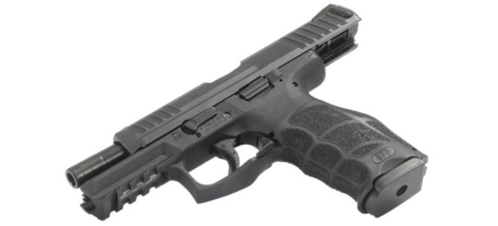 Pistole, Heckler & Koch, SFP9-SF (Special Forces), Kal. 9mm Para/Luger/9x19, schwarz, <b>mit Tritium Nachtvisierung (CH-Version)</b>, 2x 15 Schuss Magazin