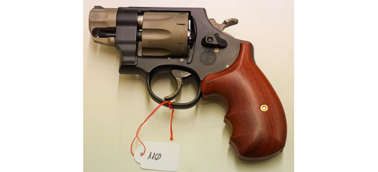 Occasion/Kommission; Revolver, Smith & Wesson, Modell 327 Performance Center, Kal. .357 Mag., 2" Lauf, Ref.: 110