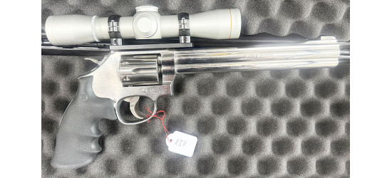 Occasion/Kommission; Revolver, Smith & Wesson, Modell 647, Kal. .17 HMR, 8 3/8" Lauf, 6 Schuss Trommel, Ref.: 137