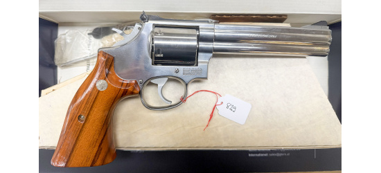 Occasion/Kommission; Revolver, Smith & Wesson, Modell 686-3, ungeflutete Trommel, Kal. .357 Mag., 6" Lauf, 6 Schuss, Ref.: 829