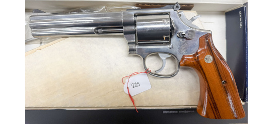 Occasion/Kommission; Revolver, Smith & Wesson, Modell 686-3, ungeflutete Trommel, Kal. .357 Mag., 6" Lauf, 6 Schuss, Ref.: 829