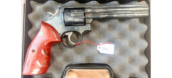 Occasion/Kommission; Revolver, Smith & Wesson, Modell 586-3, laser graviert, Kal. .357 Mag., 6" Lauf, Ref.: 841