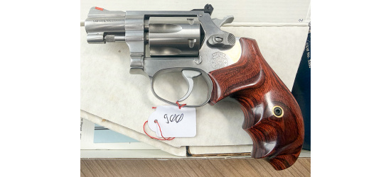 Occasion/Kommission; Revolver, Smith & Wesson, Modell 63-3, Kal. .22 l.r., <b>seltene Variante mit 2" Lauf</b>, 6 Schus Trommel, Ref.: 900