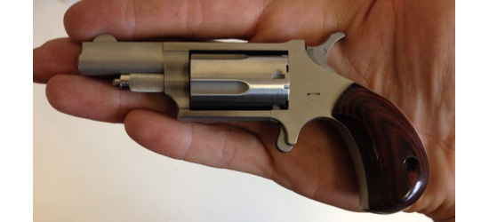 Revolver, NAA, Modell Mini, Kal. .22 Magnum, mit Holzgriffschalen